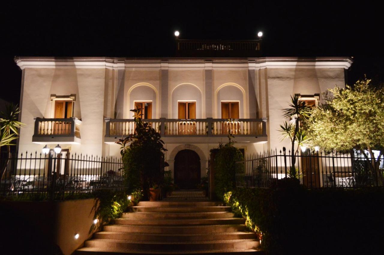 Hotel Villa Cerelis Diamante Bagian luar foto