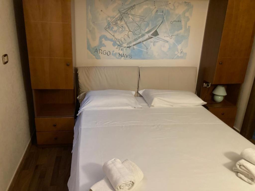 Hotel Villa Cerelis Diamante Bagian luar foto