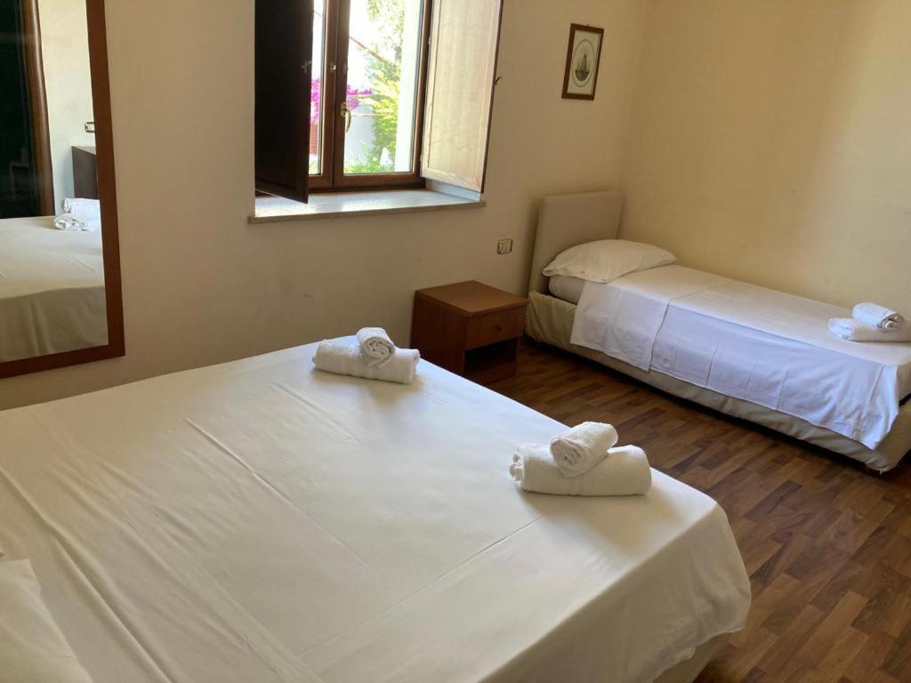 Hotel Villa Cerelis Diamante Bagian luar foto