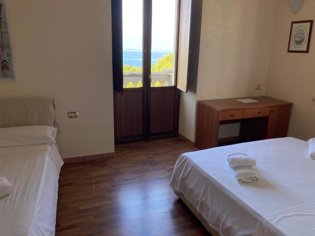 Hotel Villa Cerelis Diamante Bagian luar foto